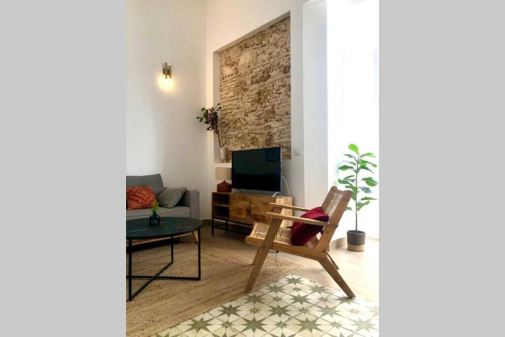 Gatu Premium Villa Libertad, Preferente Mayores De 25 Anos Y Familias Cadiz Ngoại thất bức ảnh