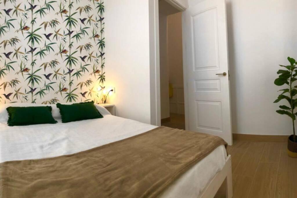 Gatu Premium Villa Libertad, Preferente Mayores De 25 Anos Y Familias Cadiz Ngoại thất bức ảnh