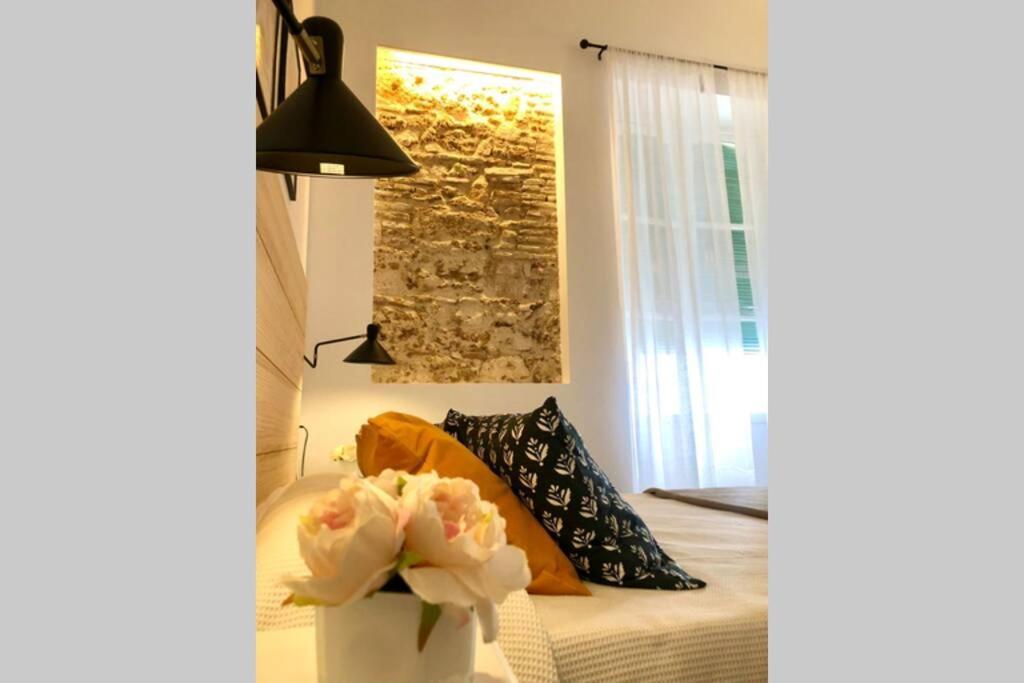 Gatu Premium Villa Libertad, Preferente Mayores De 25 Anos Y Familias Cadiz Ngoại thất bức ảnh